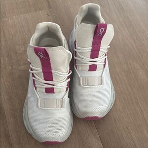 ON CloudTec Running White and Pink Sneakers - size 7